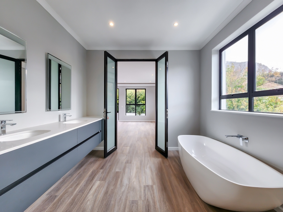 3 Bedroom Property for Sale in Rondebosch Western Cape
